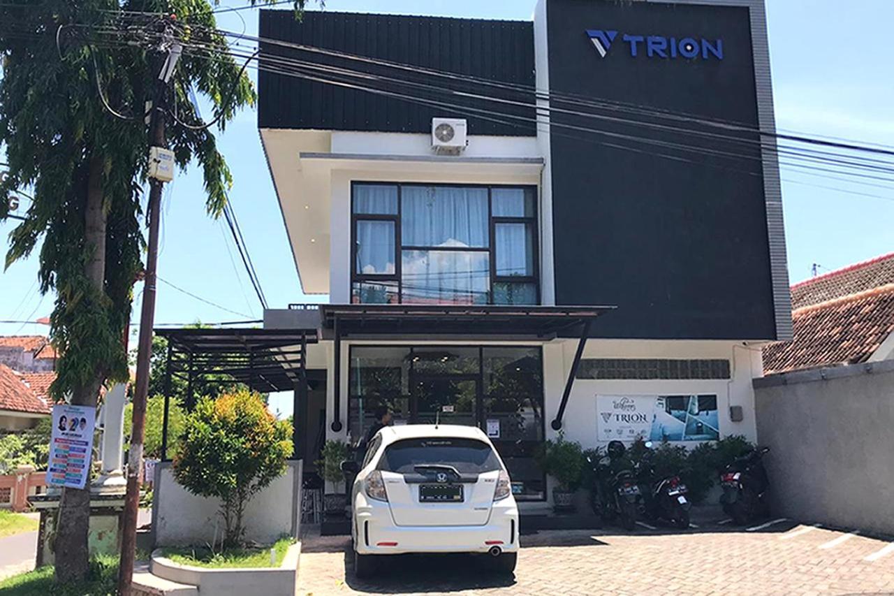 Trion Homestay Syariah Banyuwangi  Exterior photo