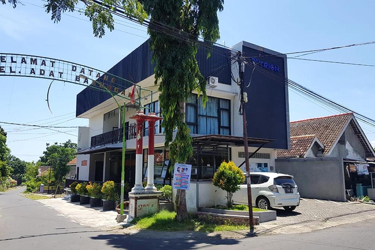 Trion Homestay Syariah Banyuwangi  Exterior photo