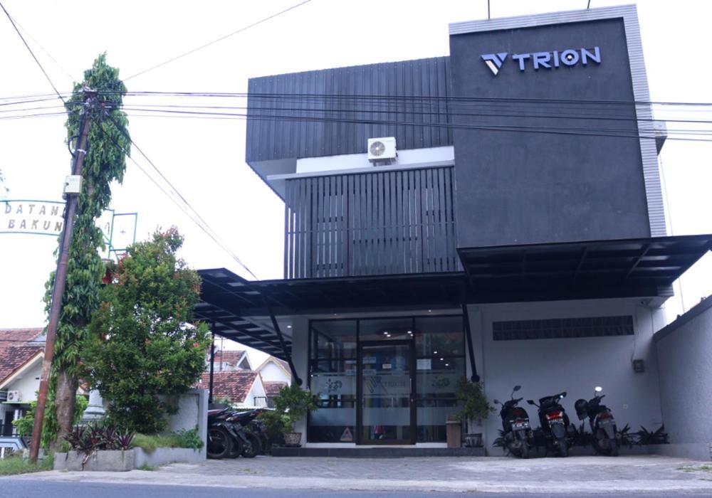 Trion Homestay Syariah Banyuwangi  Exterior photo